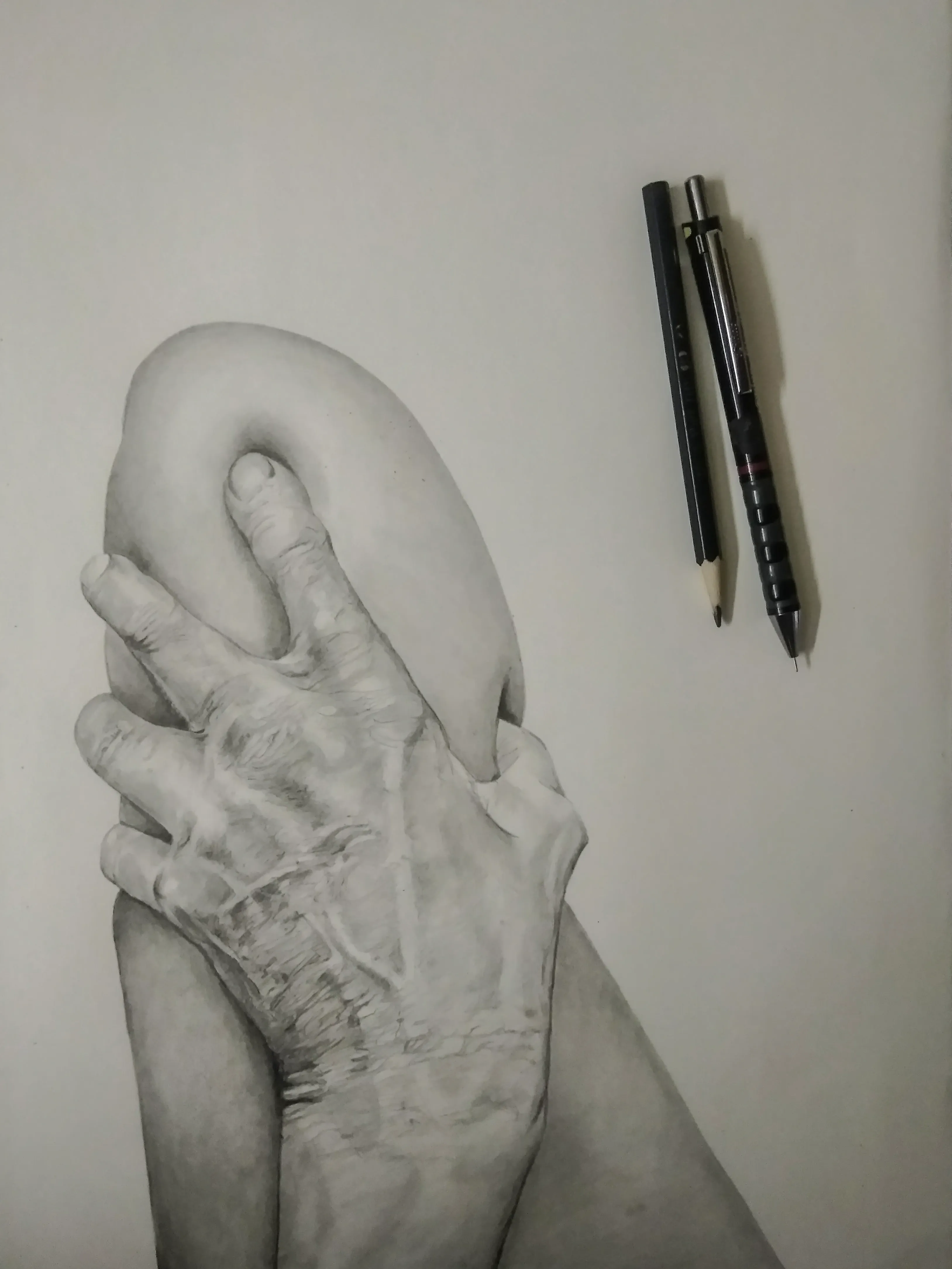 Drawing of a hand grabbing a thigh
